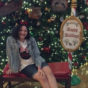 Meet your Posher, Olivia